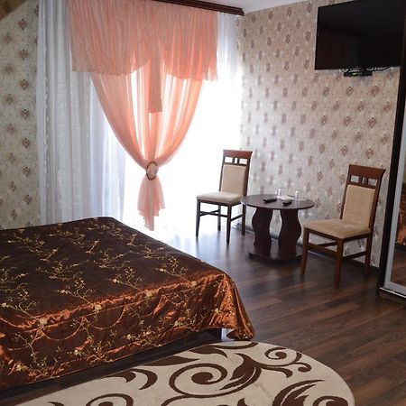 Hotel Fiyesta Starokostyantyniv 外观 照片