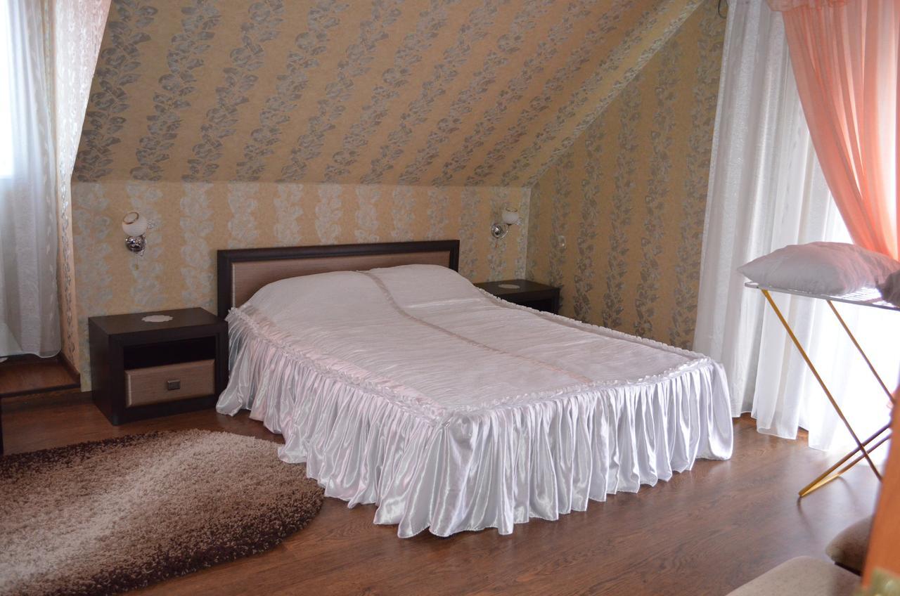 Hotel Fiyesta Starokostyantyniv 外观 照片