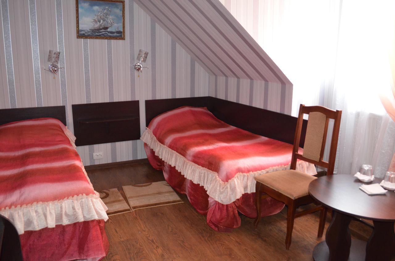Hotel Fiyesta Starokostyantyniv 外观 照片