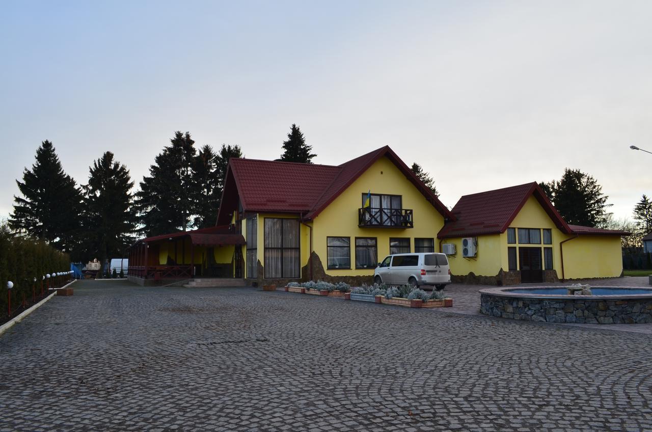 Hotel Fiyesta Starokostyantyniv 外观 照片